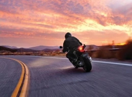 Porywający świat motocykli: historia, technologie i przygody